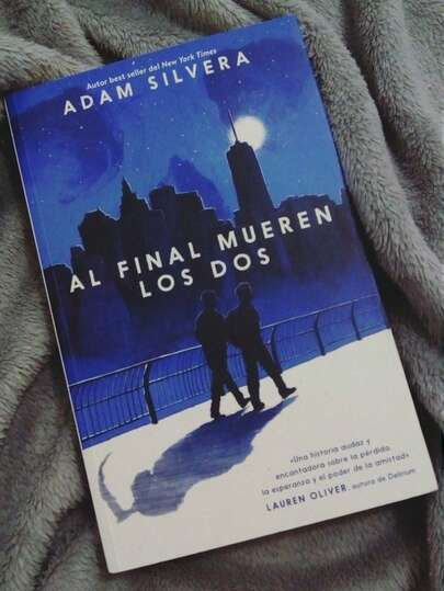 Al final mueren los dos