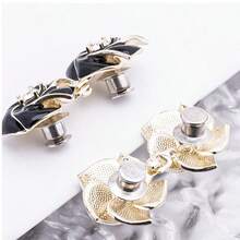 1对高档花钻腰扣裤针领扣胸针女耐用时尚可拆卸裤夹适用于牛仔裤、裙子、女学生裤包配饰。 1对高档蝴蝶腰扣裤针领扣胸针女耐用时尚可拆卸裤夹适用于牛仔裤、裙子、女学生裤包配饰。 - 彩色 - 查看 10