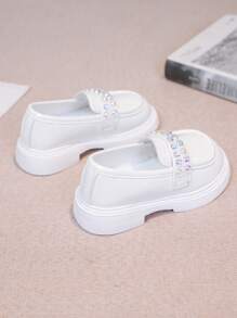 Girls' Soft Bottom Loafers New Autumn Versatile Low Vamp British Style Small Leather Shoes, Children