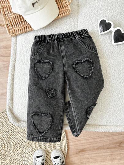 بناطيل جينز كاجوال مزخرفة بالرسوم القلبية للبنات في الصيف