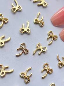 15pcs Nail Water Drills With Golden Hollow Butterfly Nail Stickers, Simple And Beautiful Butterfly Design Decoration, Y2K Golden Star Nail Art, 3D Elegant DIY Ladies' Long/Short Red Nail Decoration, Water Drill Fake Nail Decoration, Nail Set, Nail Gems, Nail Pendants, Nail Use