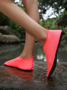 Women's Outdoor Wading Shoes, Breathable Anti-Slip Water Shoes, Lightweight Fashionable Beach/Surfing/Swimming Shoes