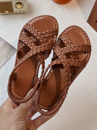 A Pair Of Girls' Braided Strap Artificial Leather Flat Casual Sandals For Summer Daily Wear