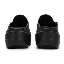 Crocs Zapatos con agujeros "Casa de nieve" tipo mocasín unisex, zapatos deportivos minimalistas negros para playa, cómodos para uso en interiores/exteriores, estilo n.º 209937-060