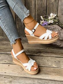 Nuovi sandali da donna con zeppa e platform, sandali bianchi versatili e alla moda per signore, sandali estivi da donna con tacco alto casual e stilosi, scarpe estive da donna