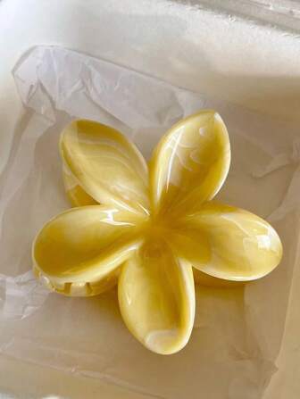 2 piezas/1 pieza Clips para el cabello de mujer de estilo minimalista con diseños de lunares acrílicos, estampado de mármol amarillo, flores, adecuados para peinados de moño, playa, viajes, estilo hawaiano, aptos para uso diario (lunares aleatorios) Accesorios para el cabello de pinza para mujer para vacaciones en otoño e invierno