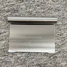 1pcStainless Steel Workbench Scraper - Multi-Purpose Dough Knife And Pastry Knife, Cutting Knife For Baking Flour, Cutting Noodles, Scraper With Scale, Baking Tool, Essential Kitchen Utensils For Baking