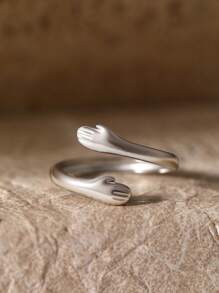 1 pieza Anillo de acero inoxidable abrazado con ambas manos, retro y de diseño único, apto para uso diario tanto para hombres como mujeres