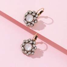 1 paire de boucles d'oreilles à clou vintage en strass français