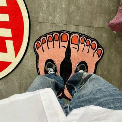 A Creative Big Foot Shape Design Decorative Floor Mat, Imitation Cashmere Material, Super Absorbent, Home Decoration Carpet With Non-Slip Backing, Suitable For Living Room, Bedroom, Bathroom, Doorway, Office And Other Scenes, Ideal Holiday Party Decoration Props Back To School Bathroom Kitchen Decor