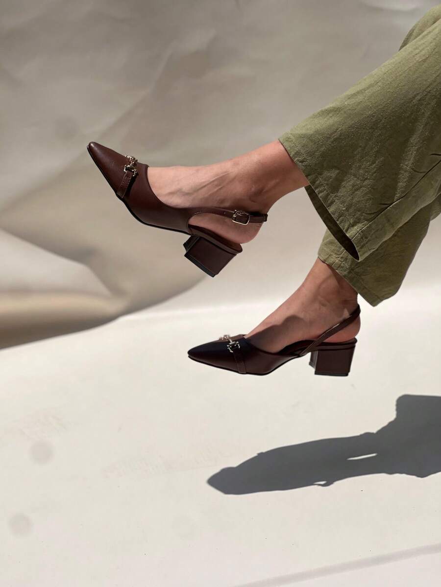 Zapatillas de recubierto estilo Mary Jane tacón bajo - Café integral - Ver 1