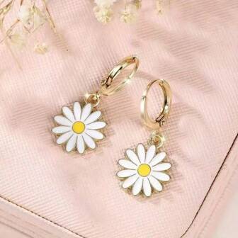 1pc Y2K Style Daisy Pendant Earrings, Copper Earring Hooks, Minimalist White Daisy Design Women Earrings