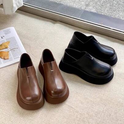 2025 neue Retro-Slipper im britischen Stil mit Leopardenmuster und dicken Sohlen, die die Körpergröße erhöhen, kleine Lederschuhe mit quadratischer Spitze, modische Einzelschuhe