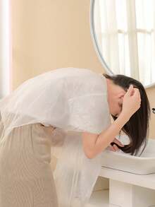 新款10件装一次性理发披肩，染发刘海围裙，家用理发布，适合专业人士和儿童使用，一次性耳罩，防水塑料浴帽，适用于染发、淋浴、水疗浴，可用于美发沙龙，也可作为胡须围裙，胡须收集器，不粘胡须围裙，用于造型和修剪，均码，适合所有人，返校季、旅行度假必备，女士美发配件，头发，美发产品，美发工具，美发用品，理发师，理发配件，理发店，美发设备