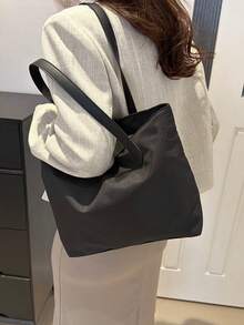 时尚纯色新款尼龙托特包，百搭大容量休闲单肩包，简约单肩购物袋，适合购物、钱包、年轻女性、大学生、初学者、白领。适用于办公室、大学、工作、商务、通勤、户外活动、旅行和郊游 - 黑色 - 查看 3