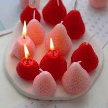 18/9/6/4 Pcs Strawberry Aromatherapy Candles, Perfect For Photography Props, Indoor Fragrance Decoration And Holiday Gifts Candles For Stress Relief, Relaxation, Bathing, Yoga And Holiday Gifts,Room Decor,Gifts Birthday Graduation,Best Gift For Girls Who Love Strawberries Gifts
