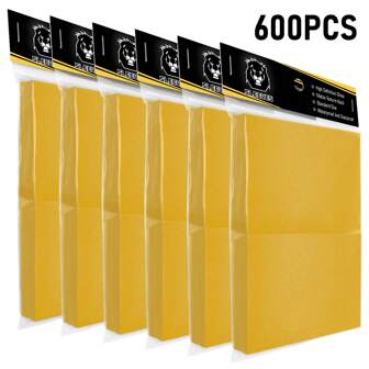600 pièces de pochettes haute protection pour cartes MTG (66 * 91 mm/matériau polypropylène), sans PVC, convenant aux cartes de taille standard MTCG, cartes de collection sportive, magie, pour collection de cartes, rassemblement familial et jeux de plateau (4 couleurs disponibles - jaune/bleu vert/bleu/rouge)