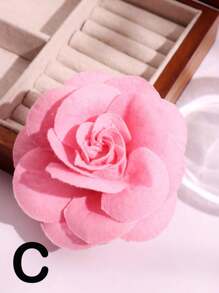 Broșă floare camelie lucrată manual de 8 cm - accesoriu la modă, material nețesut, florală, broșă Halloween