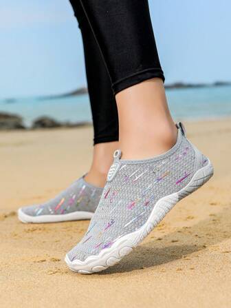 1 Pair Women's Outdoor Beach Water Shoes, Non-Slip Aqua Shoes For Swimming, Surfing, Rafting, Bungee Jumping, Boating, Beachcombing, Diving, Snorkeling, Water Sports, Amphibious Camping, Indoor Fitness Barefoot Yoga And Treadmill