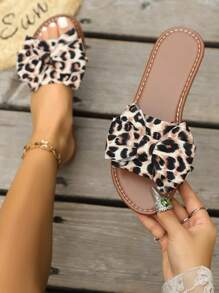 Sandalias planas de mujer con estampado de leopardo y lazo, adecuadas para fiestas, regalos de cumpleaños y uso en exteriores