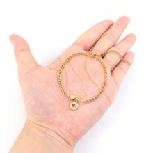 1 pieza Pulsera de cadena Figaro de acero inoxidable dorado con iniciales en forma de corazón, cruzado hueco y circonita pavé de moda para mujeres