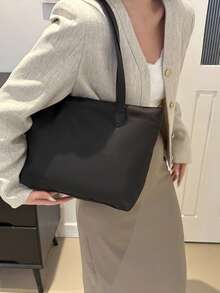 时尚纯色新款尼龙托特包，百搭大容量休闲单肩包，简约单肩购物袋，适合购物、钱包、年轻女性、大学生、初学者、白领。适用于办公室、大学、工作、商务、通勤、户外活动、旅行和郊游 - 黑色 - 查看 5