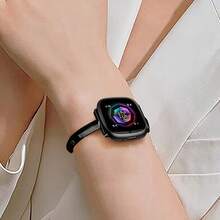 不锈钢 Fitbit 表带 - 兼容 Versa 4/3 Sense 2 - 女式纤薄金属表带 - 免工具调节 - 双按钮设计 - 轻盈透气 - 适合 5.5-7.3 英寸（140-185 毫米）手腕 - 替换手表配件