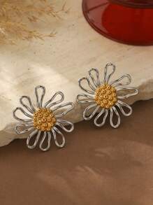 Retro Boho Gothic Style Silver Daisy Stainless Steel Earrings, Unique Design For Daily Wear, Suitable For Music Festivals, Parties, Beach Vacations