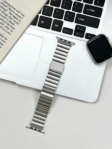1قطعة شريط ساعة معدنية من الفولاذ المقاوم للصدأ باللون الفضي قابل للتوافق مع طرازات ساعة 38مم/40مم / 41مم (42مم) / 44مم ، 45مم 46مم، مناسب لسلسلة Ultra / S / Se / 10 /S9 & 7 5 Series 3/2 موديل /1 متوفر للجنسين، سهل الارتداء، جميل ومتطور قابل للمقارنة مع ساعة آبل S --- مناسب لجميع الفصول