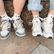 4 Pairs Adorable Hand Holding Socks, Funny 3D Couple Mid-Calf Holding Dolls Socks, Soft And Breathable, Hand Wash Only, Novelty Tube Socks For All Seasons - White - View 4