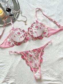 Ladies' Romantic And Sexy Lace Transparent Pink Floral Embroidery Lingerie Set Delicate Hollow Patterns And Lightweight Sheer Materials Vaguely Reveal The Skin, Enhancing A Woman's Soft And Graceful Temperament - 粉色 - 查看 2