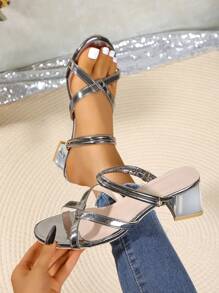 Nuevos sandalias de tacón alto plateadas para mujeres, adecuadas para salir, vacaciones, fiestas, zapatos de tacón sexy