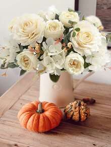 1 pièce Bouquet de roses artificielles, chrysanthème bulbeux. Cadeaux pour la Saint-Valentin, décorations pour les fêtes d'anniversaire, paniers de fleurs de mariage, fleurs à tenir par la mariée. Décoration pour la maison, salles à manger, chambres, rebords de fenêtres, vases. Décorations pour le Nouvel An, jardins extérieurs, rentrée des classes - Blanc - Voir 9