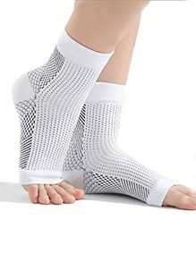 1 Pair Unisex Black/White Breathable Mesh Mid-Calf Socks, Non-Slip Running Fitness Moisture Wicking Elastic Athletic Socks