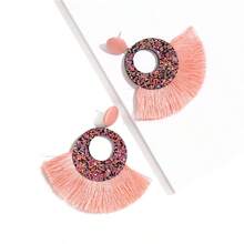 1 对波西米亚风流苏耳环，手工涤纶扇形吊坠耳环，配不锈钢耳钉，时尚创意耳饰，适合日常佩戴，适合派对和聚会的礼物，四季通用的珠宝