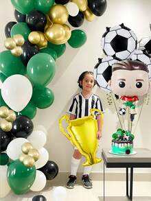 108 件足球生日气球套装，包括 18 英寸黑白足球形铝箔气球、金色奖杯气球，非常适合足球运动主题派对、足球比赛、生日派对装饰、世界杯装饰、足球生日装饰 - 彩色 - 查看 4
