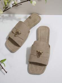 女士卡其色方头平底拖鞋，金属豹纹扣装饰，绒面革鞋面，一脚蹬，时尚沙滩鞋，优雅休闲百搭女士平底凉鞋，夏季新品 - 卡其色 - 查看 7