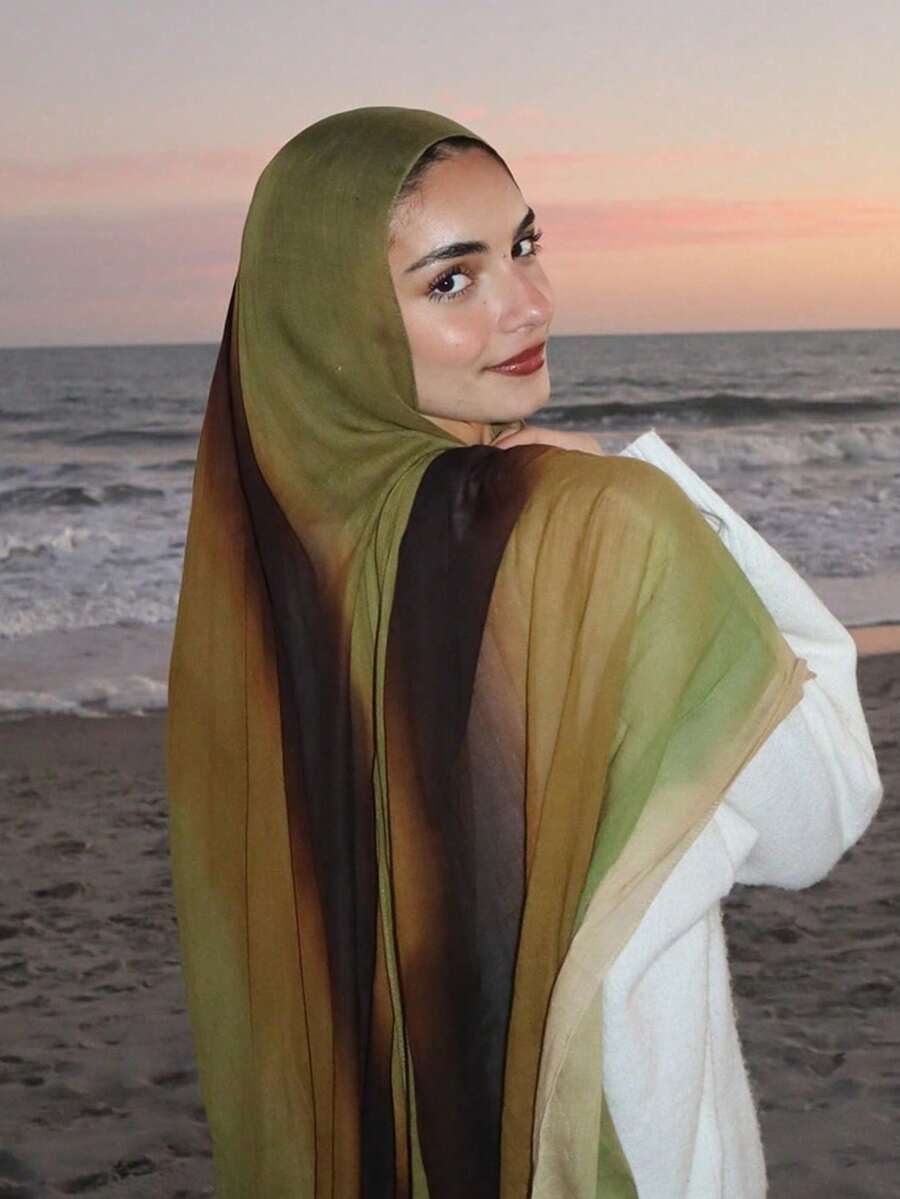 1pc Women's Bohemian Style Fashion Gradient Stripe Print Hijab, Casual Street Style Hijab Suitable For Daily Wear, Spring/Summer For Dress - Green - View 1