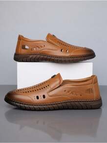 Zapatos casuales de slip-on para hombres, para verano, con empeine de malla transpirable, suela antideslizante y amortiguadora de impactos, abertura lateral elástica para facilitar el uso, adecuado para el uso diario y actividades al aire libre