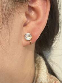 1 Pair Of Exquisite And Compact Round Zirconia Earrings, Niche Design, High-End Temperament, Versatile Ear Clips