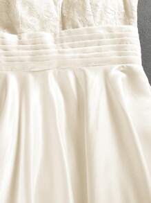 Vestido de Noiva Romântico de Renda Vestido de Saia de Média Manga em Forma de Guarda-Chuva para Chá de Panela