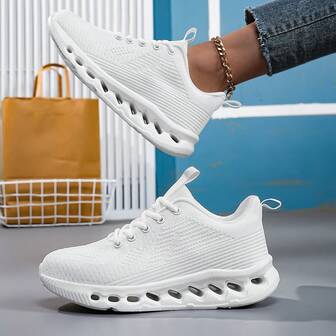 2025 Women's Lightweight Comfortable Low-Top Lace-Up Casual Shoes With Unique Sole Design, A Fashionable And Confident Choice For Travel