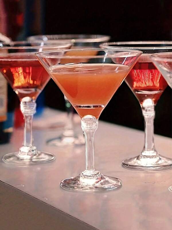Elegante plastic Martini-glazen van 147 ml - perfect voor cocktails, champagne en desserts - herbruikbare feestbekers voor bruiloften, Valentijnsdag en meer