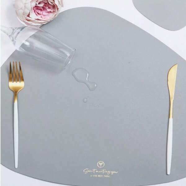 4pcs/Set Khaki Placemats And Coasters (2pcs Placemats + 2pcs Coasters), High-Quality Faux Leather Placemats, Table Decoration Placemats, Holiday Gift Placemats