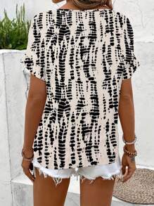 Women's Casual V-Neck Short Sleeve Allover Print Shirt With Notched Hem