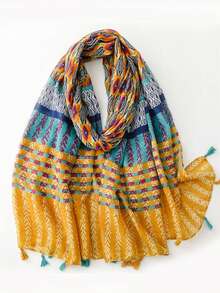 1条女士四季印花围巾，180*85厘米，可作头巾、披肩、防晒围巾、沙滩装，时尚百搭，适合旅行和日常穿着。