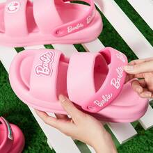 Miniso Dép nữ Barbie Sunshine Series siêu dày, chống trượt, được phun sơn, kiểu dáng thời trang, nhẹ và thoáng khí, thích hợp sử dụng hàng ngày trong nhà và ngoài trời, món quà bất ngờ ngọt ngào, chất liệu EVA (1 chiếc) - Hoa hồng đỏ và trắng - Xem 3