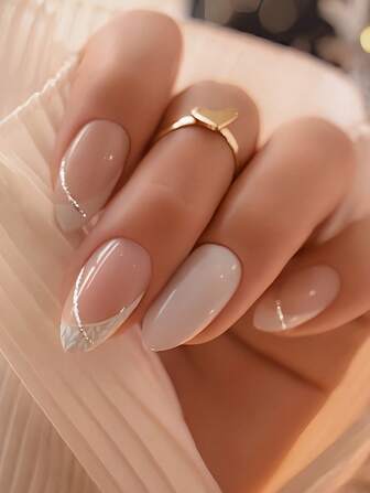 24 piezas de uñas postizas con forma de almendra, acabado brillante, con bordes franceses blancos y diseño de rayas doradas, elegantes y exquisitas, parches de uñas falsas con tiras de limas para mujeres y niñas, envío aleatorio de gel de gelatina