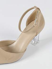 Zapatos de tacón alto con punta puntiaguda, moda para mujeres, año 2025