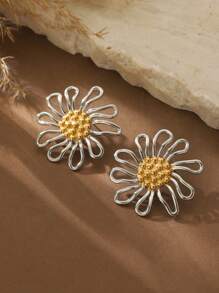 Retro Boho Gothic Style Silver Daisy Stainless Steel Earrings, Unique Design For Daily Wear, Suitable For Music Festivals, Parties, Beach Vacations